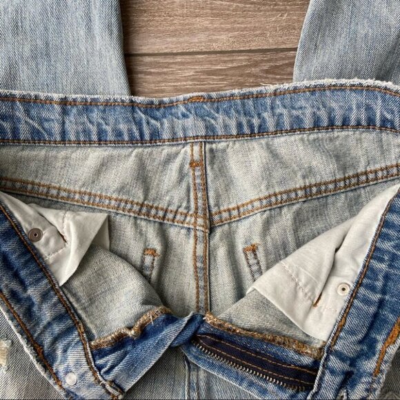 BDG Slim Boyfriend Low  Rise Ripped Jeans - Picture 8 of 16